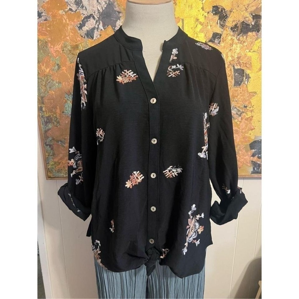 NWT Fig and Flower Black Longer Blouse With Embroidery Tie Up or Wear Down! XL